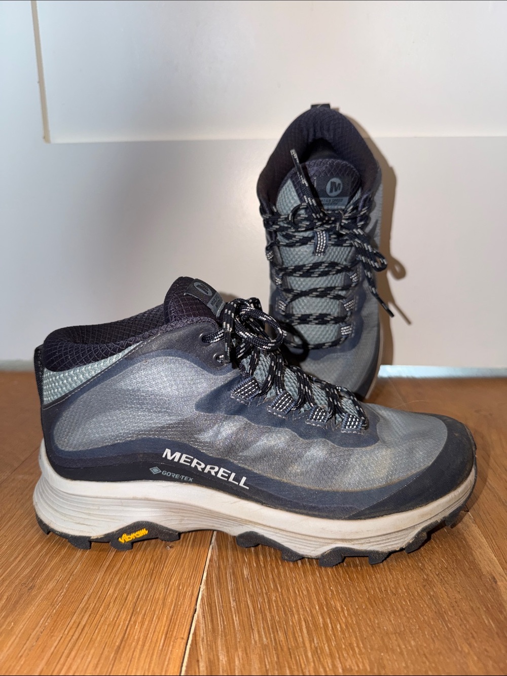 Merrell Women's Moab Speed Mid Gtx Goretex size 7 waterproof hiking trail boots